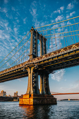 Obraz premium View from Manhattan Bridge from below