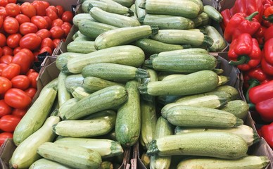 Green zucchini harvest top view for food wallpapers