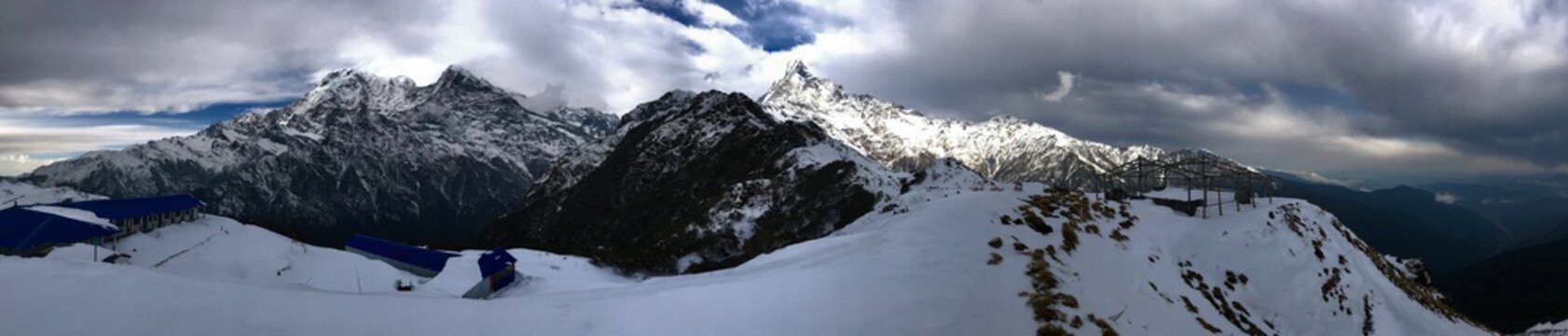 VIEW OF ANNAPURNA AND DHAULAGIRI RANGE. NEPAL