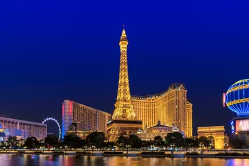 Zelfklevend Fotobehang Las Vegas-strip zoals & 39 s nachts te zien © lucky-photo