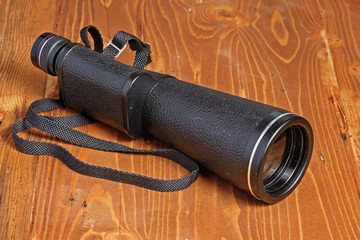 An old monocular is a good travel aid