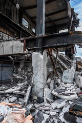 建築物件解体現場(許可済み且つ、既に存在しない物件です)　Demolition of buildings