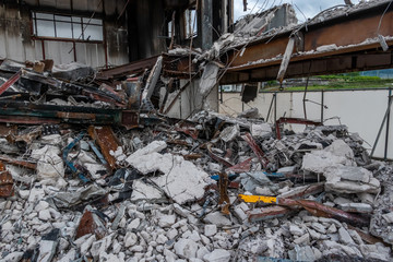 建築物件解体現場(許可済み且つ、既に存在しない物件です)　Demolition of buildings