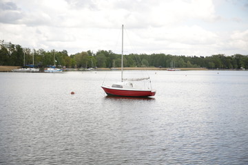 Fototapeta na wymiar łódka jezioro 