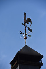 decoration ornementation exterieur metal fer forgé coq girouette