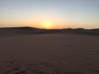 Obraz na płótnie Canvas Escapada al desierto del Sáhara