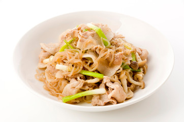 豚バラ肉と糸蒟蒻の炒め物