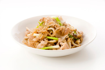 豚バラ肉と糸蒟蒻の炒め物