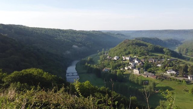 Belgique Wallonie Semois Ardenne Frahan Rochehaut riviere