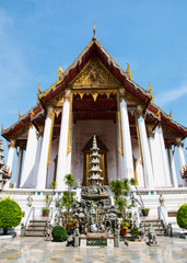 Fototapeta premium Wat Suthat, (Suthattepwararam Temple), Bangkok, Thailand