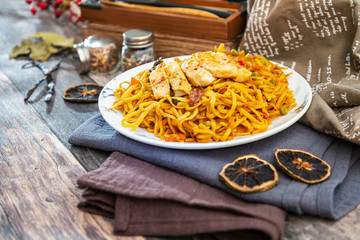 Vegetable noodles with chicken meat preparation