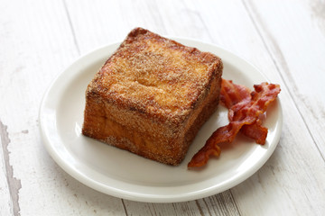 banana cinnamon french toast with bacon