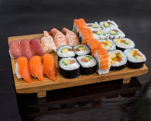 sushi, maki, uramaki, sashimi, nigiri