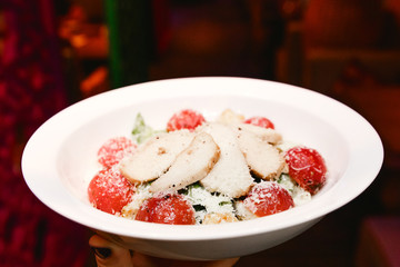 salad with chicken and cherry tomatoes