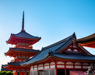 Fototapeta na wymiar Kyoto, Japan - 04 May, 2019. The Kiyomizu-dera Shrine is a hugely popular location in Kyoto. National and international tourists flock here all year long.
