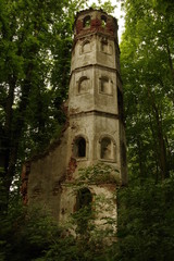 Fototapeta na wymiar Ruine St. Georg bei Aichach-Klingen