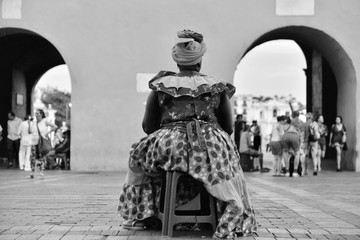 Cartagena woman in the main plaza 