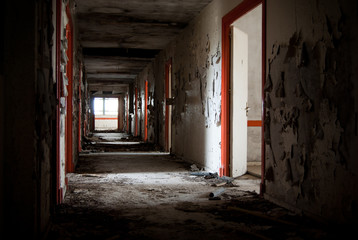 Fototapeta na wymiar sitios abandonados hospital 