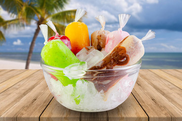 Bolis de diferentes sabores fondo tropica Bolis, hielito,naranjú, congelada, juguito congelado,...