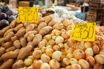 PAPAS, CEBOLLAS,MERCADO