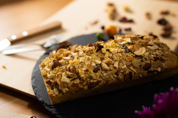 ナッツとドライフルーツのパウンドケーキ