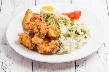 鶏の唐揚げランチ