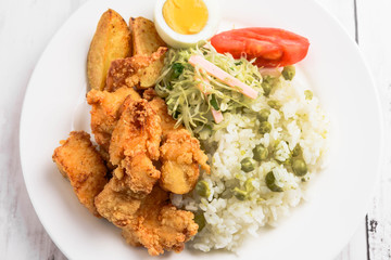 鶏の唐揚げランチ