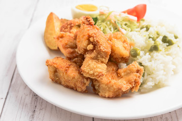 鶏の唐揚げランチ