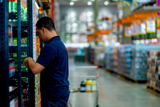 Repondo Mercadorias No Supermercado