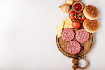 Homemade hamburger with fresh vegetables