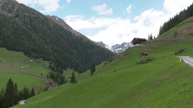 Osttirol, Innervillgraten, Deferegger Alpen, Villgrater Berge, Bergbauernhof, Landwirtschaft, Stra&szlig;e, Alm, Berg, Gipfel, Tal, Lienz, Riepenspitze, Schnee, bl&uuml;hen, wachsen, Schneeschmelze, Fr&uuml;hling, Fr