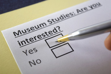 Obraz premium One person is answering question about museium studies.