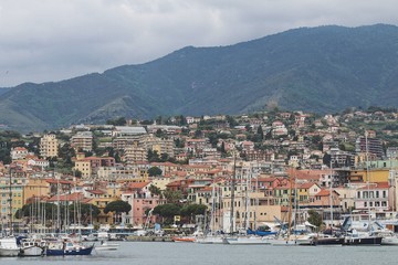 Fototapeta na wymiar Panorama di Savona 