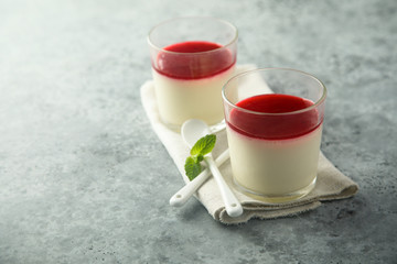 Vanilla panna cotta with berry jelly