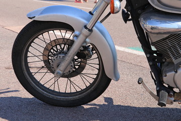 Obraz premium Old motorcycle front wheel