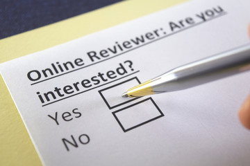 One person is answering question about online reviewer.
