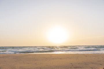 夕暮れの砂浜