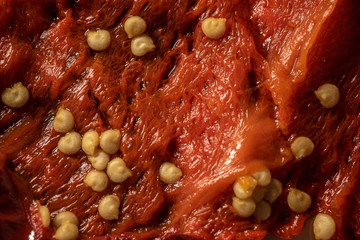 rote Peperini mit Samen