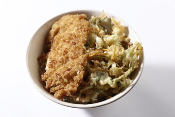 Rice in a bowl with chicken