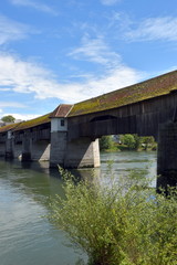 Fototapeta na wymiar Brücke über den Rhein in Bad Säckingen