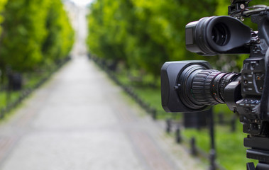 behind the news camera 05