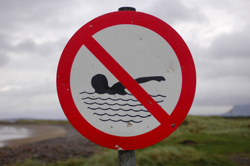 schwimmen verboten Schild