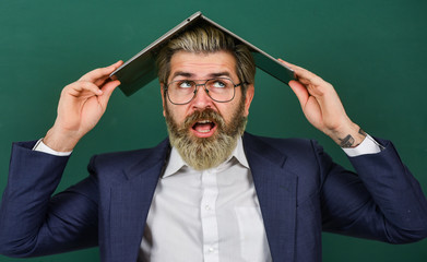 Lot of information. Online madness. Provide accurate current information. Teacher hold laptop...