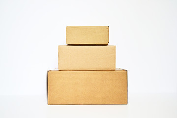 Obraz premium Cardboard boxes isolated on white background.