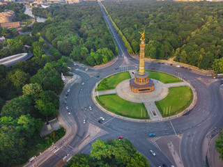 Obraz na płótnie Canvas Great Berlin panorama - Victory Column with a view of the city