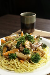 Spaghetti with vegetables