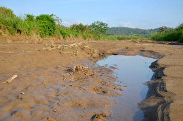 The soil broke after flooding in the evening.