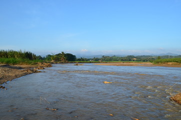 The soil broke after flooding in the evening.