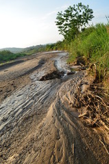 The soil broke after flooding in the evening.