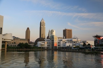 Fototapeta na wymiar Cleveland skyline on the Lake Erie shore